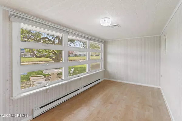 Lakewood, NJ 08701,293 Malvern Court E