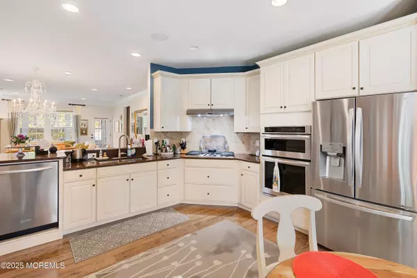 Farmingdale, NJ 07727,3 W Fontaine Way