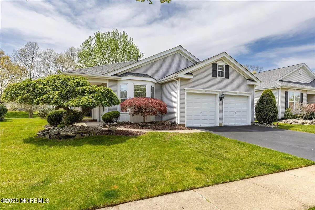 Allentown, NJ 08501,20 Powderhorn Way