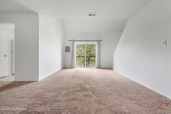 Eatontown, NJ 07724,27 Ginger Court