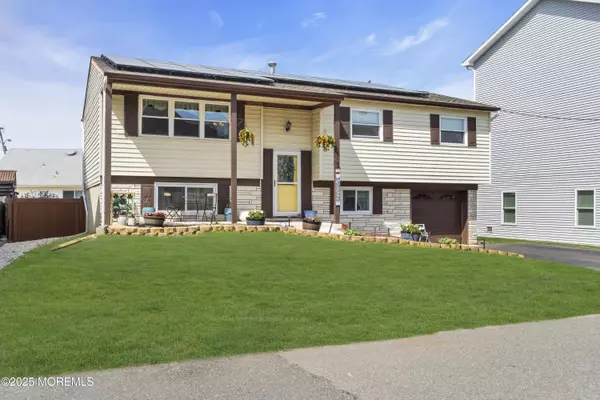 Toms River, NJ 08753,76 Bay Breeze Drive
