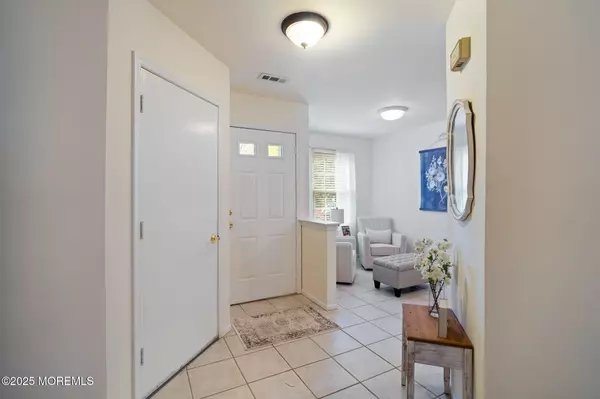Manalapan, NJ 07726,118 Rumford Way