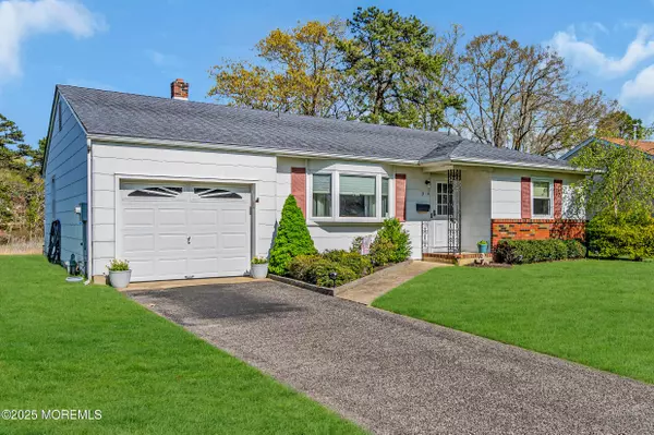 Toms River, NJ 08757,5 Oxford Drive