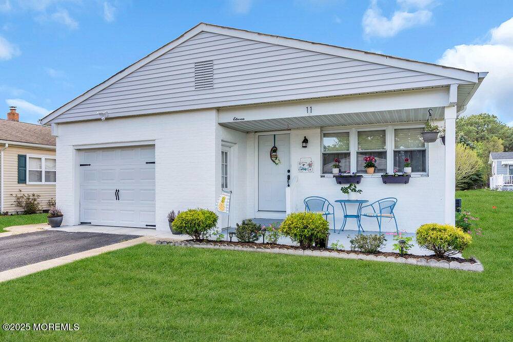 Toms River, NJ 08757,11 Dawn Way
