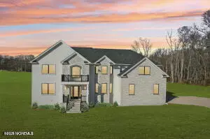 2 Fortune Court, Freehold, NJ 07728