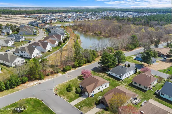 Manahawkin, NJ 08050,39 Fir Road
