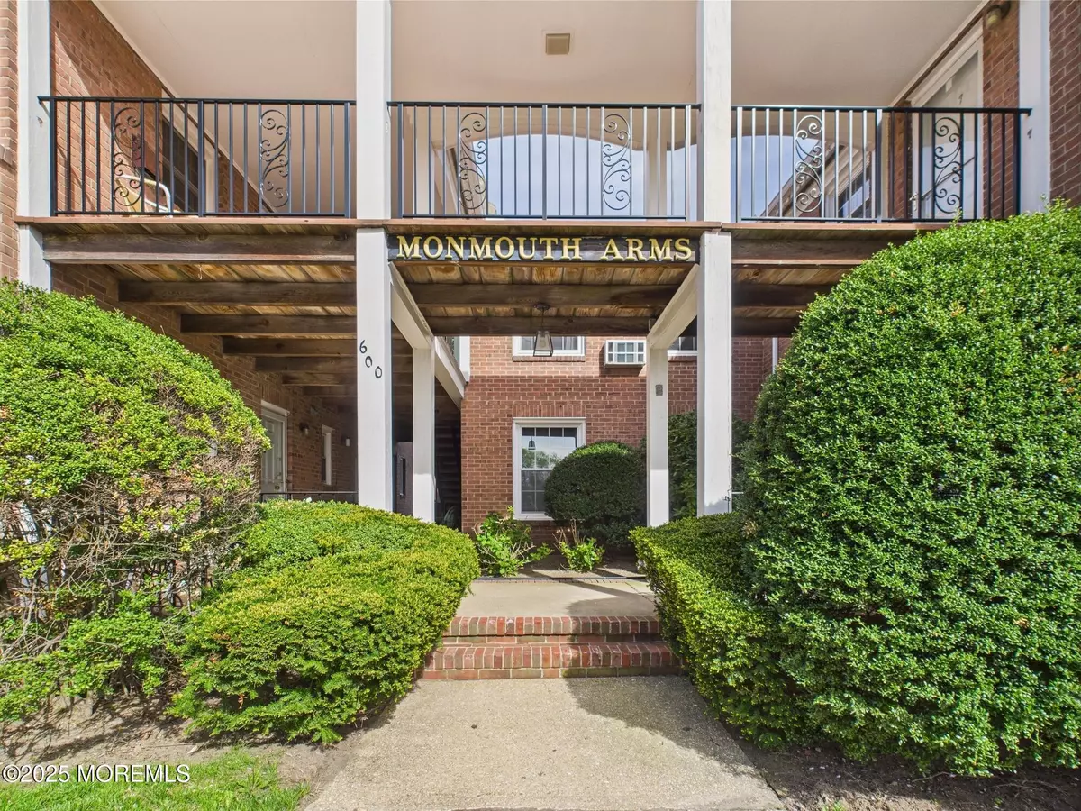 Spring Lake Heights, NJ 07762,600 State Route 71 #8
