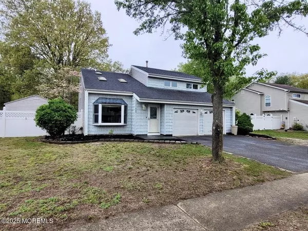 669 Branch Drive,  Toms River,  NJ 08755