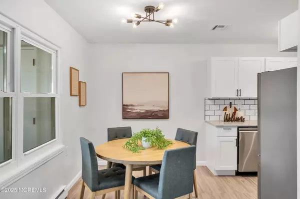 Lakewood, NJ 08701,470 Thornbury Court