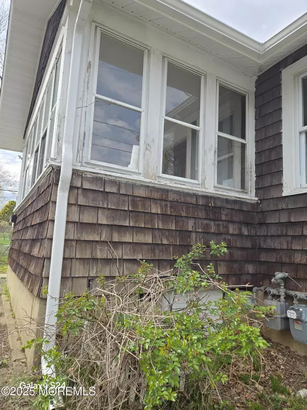 Leonardo, NJ 07737,11 Washington Avenue