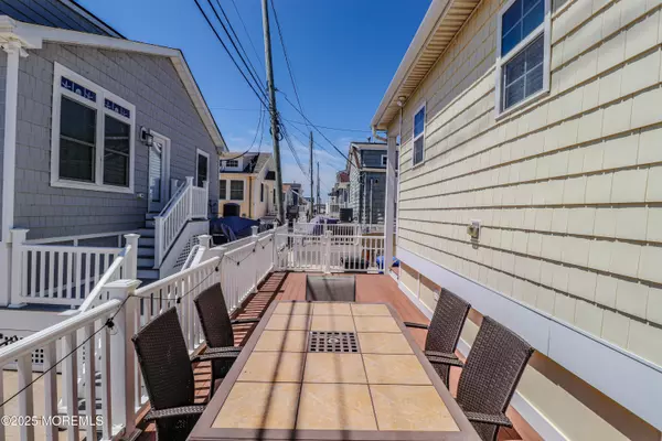 Lavallette, NJ 08735,109 W Kingfisher Way