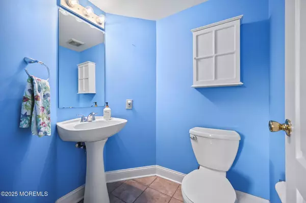 Freehold, NJ 07728,604 Gaitway Court
