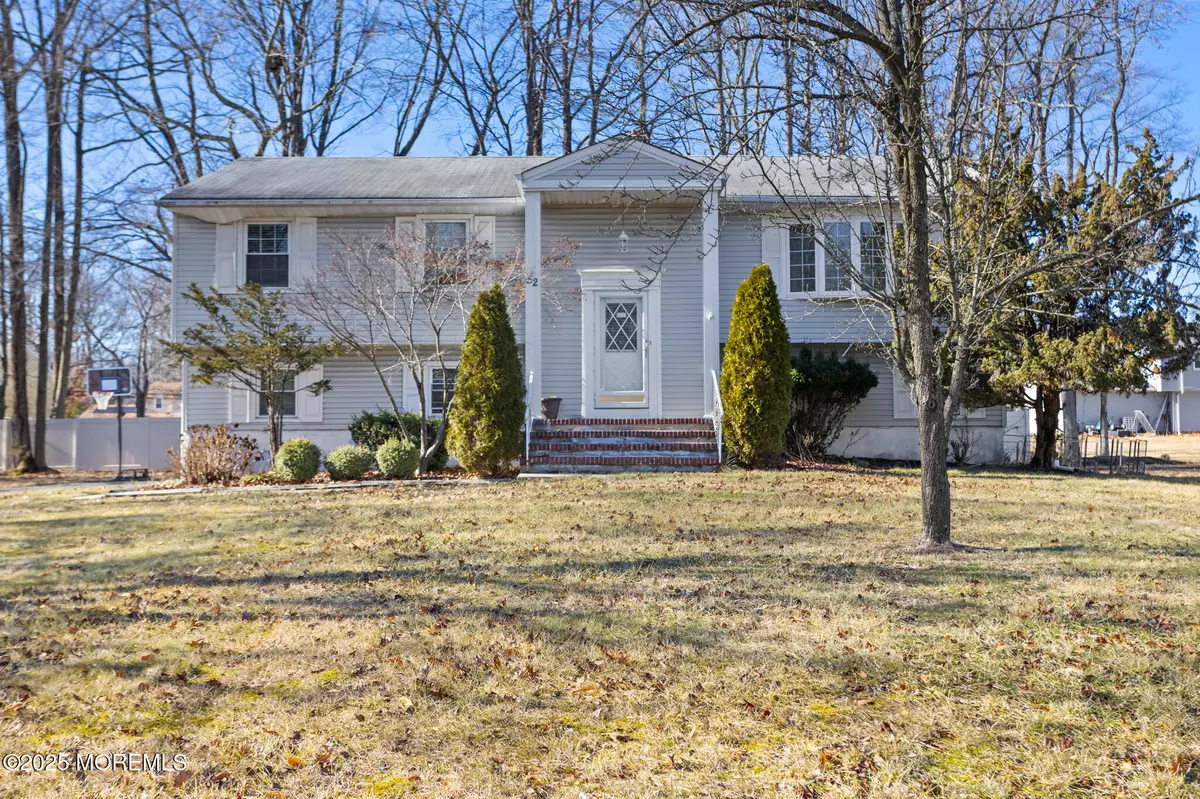 Freehold, NJ 07728,52 Yorke Court