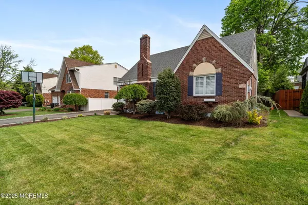 Fairlawn, NJ 07410,501 Summit Avenue