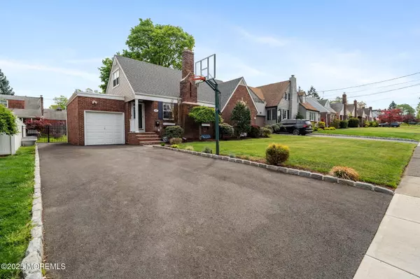 Fairlawn, NJ 07410,501 Summit Avenue