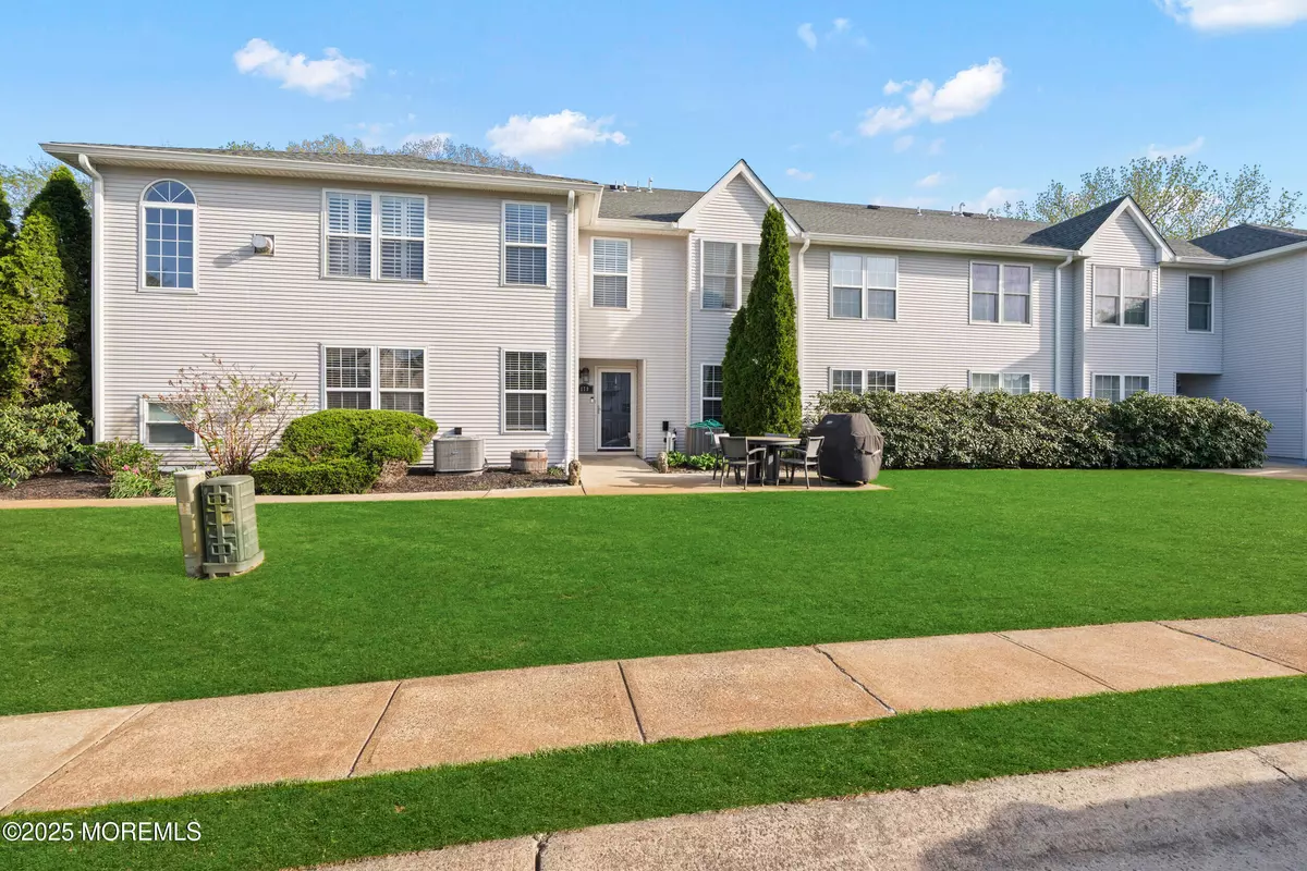 Wall, NJ 07719,179 Tennis Court