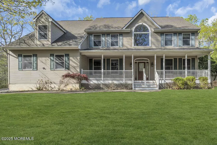 65 Pineoaka Road, Jackson, NJ 08527