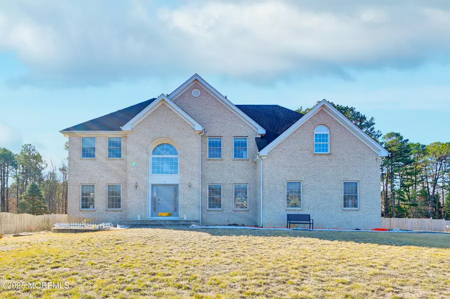 65 Mill Pond Road, Jackson, NJ 08527