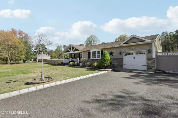 Jackson, NJ 08527,922 W Commodore Boulevard