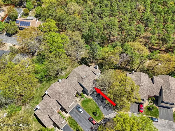 Brick, NJ 08723,33 White Swan Way #15