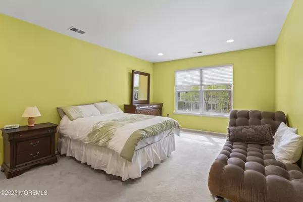 East Brunswick, NJ 08816,1202 Cypress Lane #2