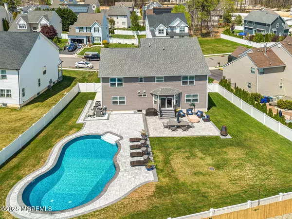 Barnegat, NJ 08005,19 Watts Avenue