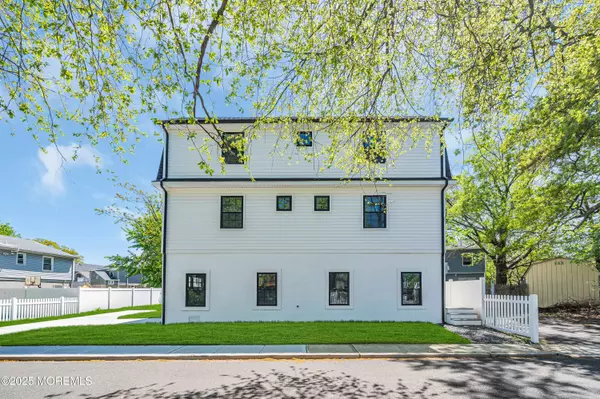 Keansburg, NJ 07734,20 South Street