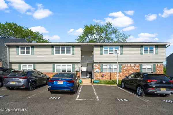 Matawan, NJ 07747,11 Delaware Court #Unit C