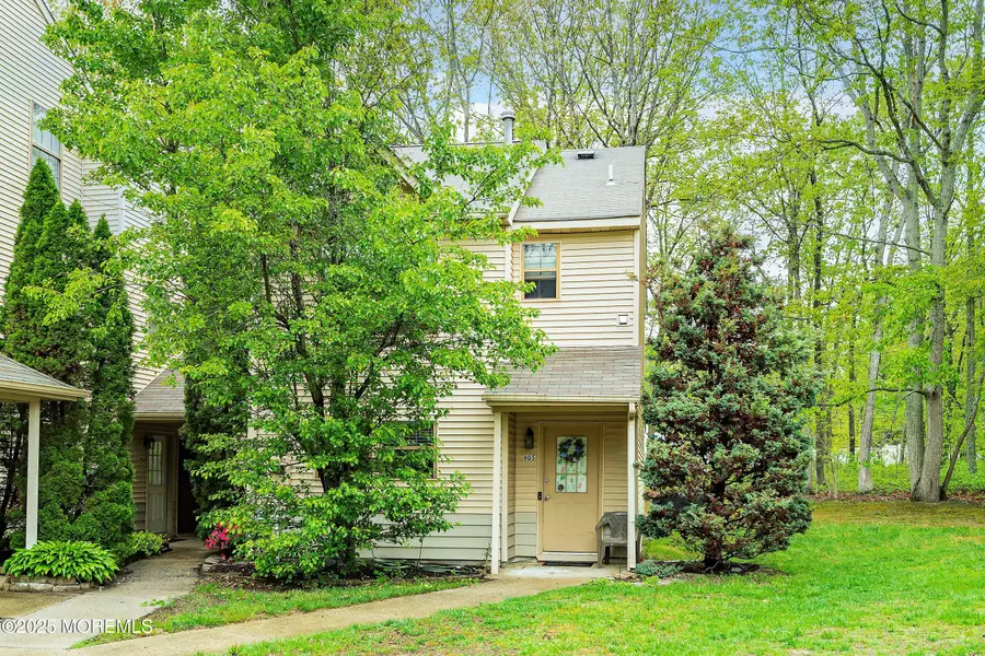 905 Violet Lane, Jackson, NJ 08527