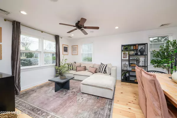 Red Bank, NJ 07701,93 W Westside Avenue