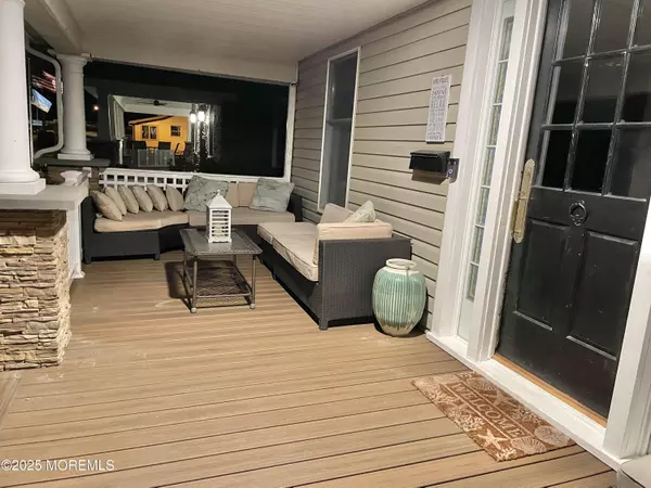 Point Pleasant Beach, NJ 08742,102 Forman Avenue