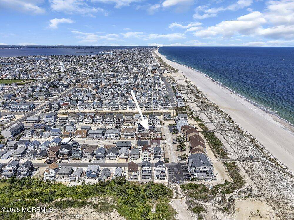 2 Holiday Road, Ortley Beach, NJ 08751
