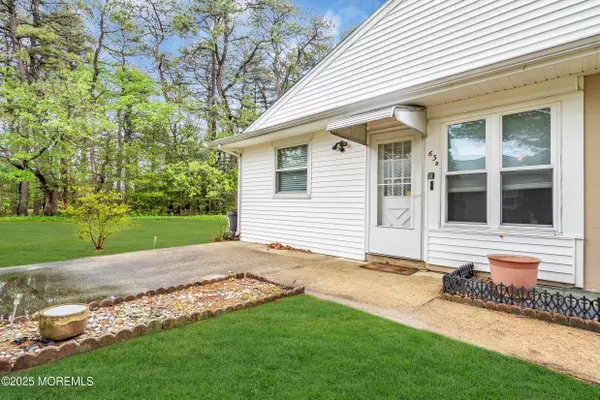 Whiting, NJ 08759,63 Kennedy Drive #D