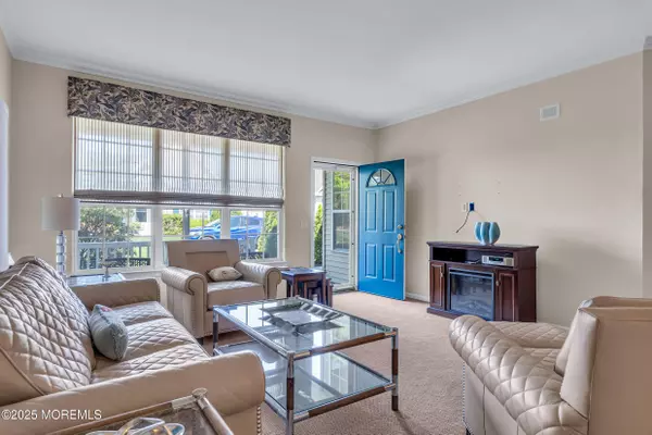 Lakewood, NJ 08701,32 Sunnybrook Lane