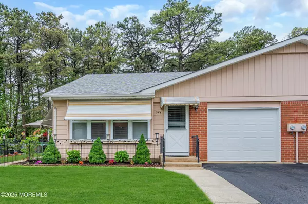 Whiting, NJ 08759,32 Franklin Lane