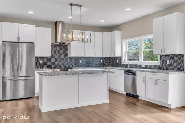 Lanoka Harbor, NJ 08734,773 Birch Road