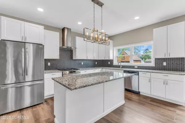 Lanoka Harbor, NJ 08734,773 Birch Road