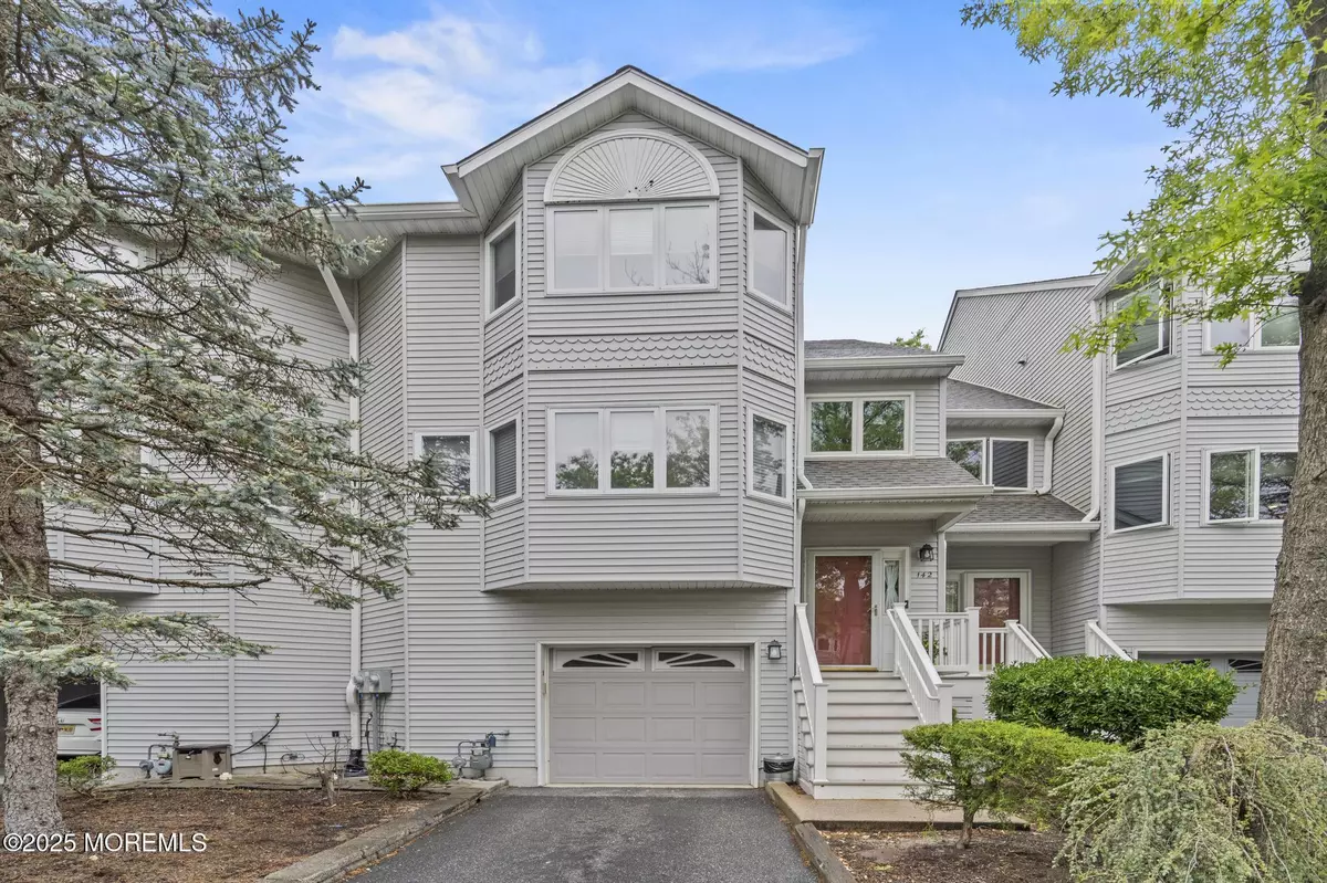 Toms River, NJ 08753,142 Orchid Court