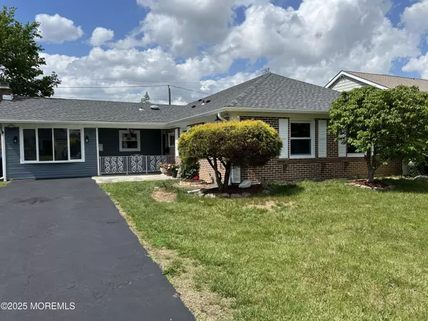 Willingboro, NJ 08046,67 Medford Lane