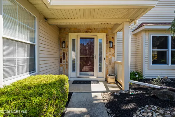 Howell, NJ 07731,30 Spruce Hollow Drive