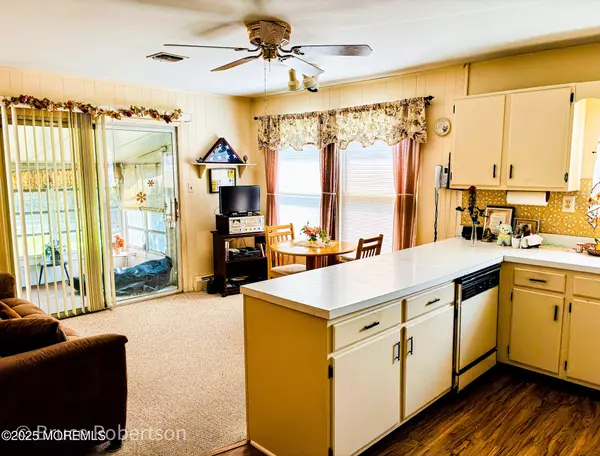 Toms River, NJ 08757,78 Fort De France Avenue