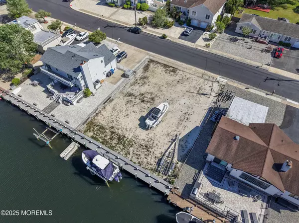 Toms River, NJ 08753,292 Aldo Drive