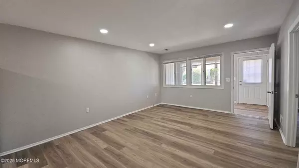 Toms River, NJ 08757,1700 NJ 37 W #115-02