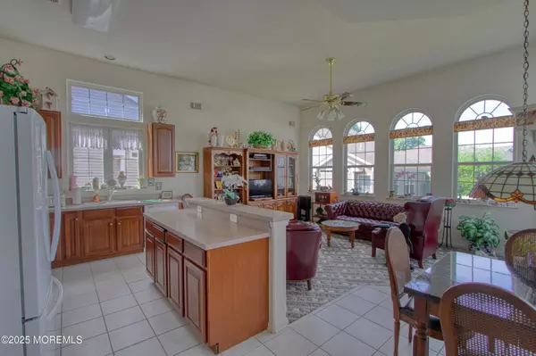 Barnegat, NJ 08005,10 Lakeland Drive