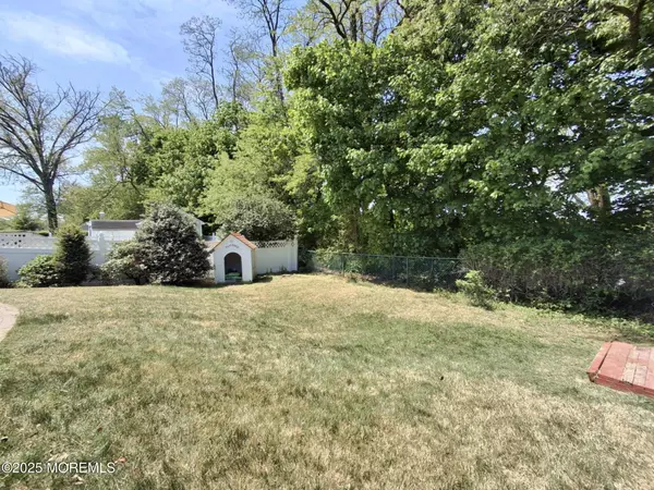22 Macedulski Terrace, South Amboy, NJ 08879