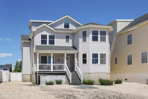 Point Pleasant Beach, NJ 08742,203 Arnold Avenue