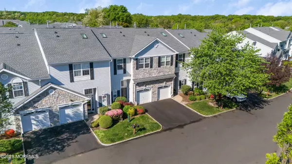 Laurence Harbor, NJ 08879,10 Chimney Court