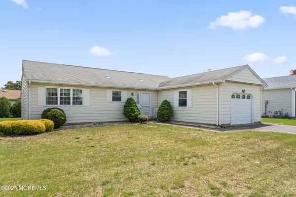 Toms River, NJ 08757,8 Mayaquez Lane