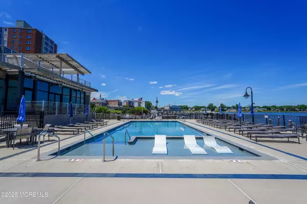 28 Riverside Avenue #2G, Red Bank, NJ 07701