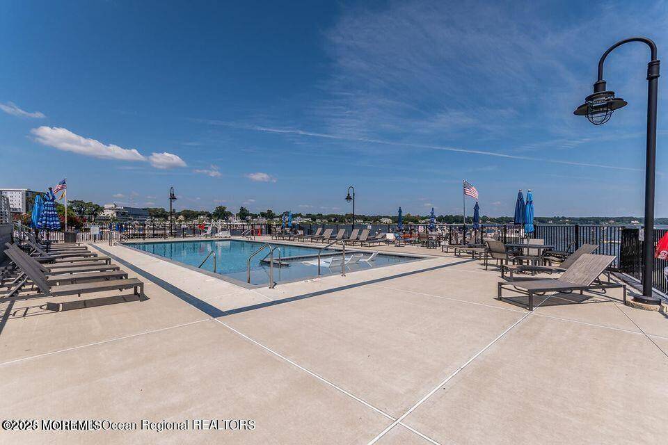 Red Bank, NJ 07701,28 Riverside Avenue #2G